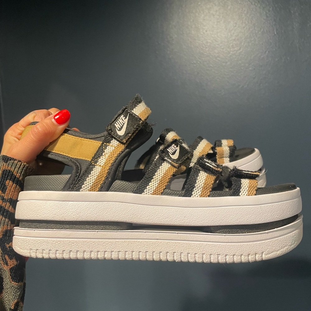 Nike Black and Tan Platform Sandals, Size 7